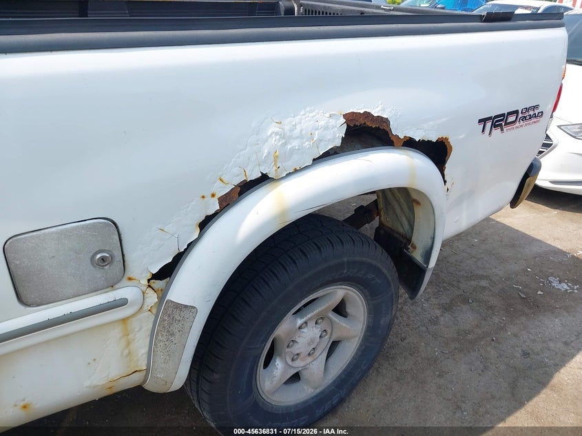 2000 Toyota Tundra VIN 5TBBT4810YS034462 IAAI salvage auction — NORMAL WEAR, Clear (Michigan), sold $575 on 2026-07-30 (photo 6)