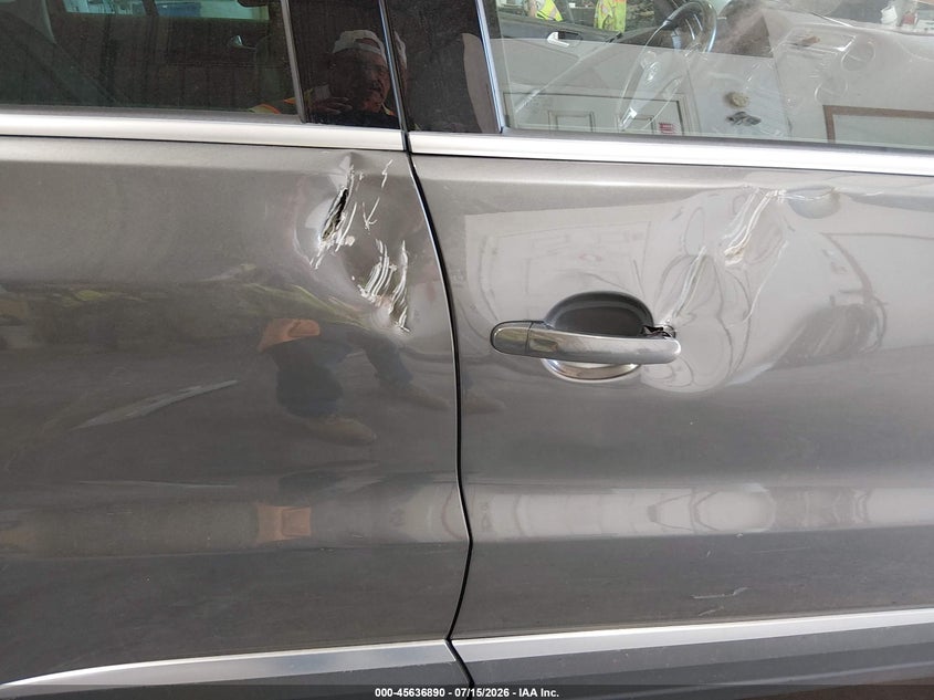 2016 Volkswagen Tiguan VIN WVGBV7AXXGW522927 IAAI salvage auction — FRONT END, Salvage Title, sold $1,700 on 2026-08-19 (photo 6)