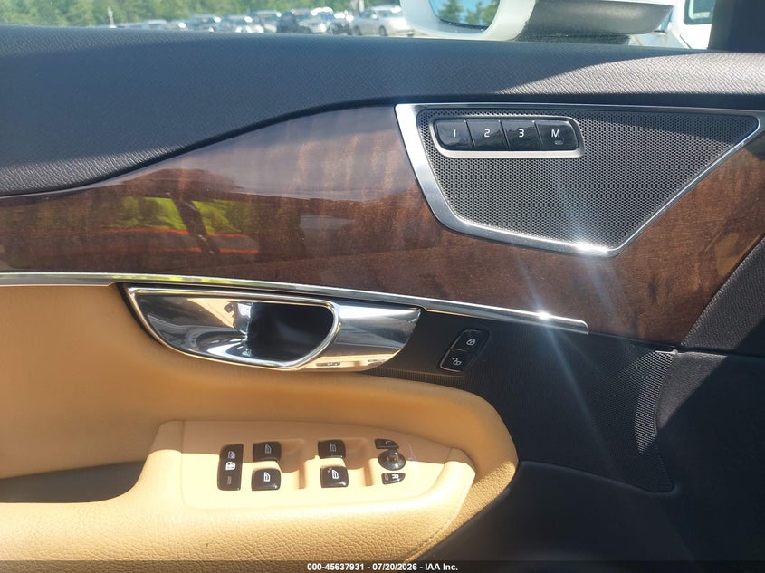 2016 Volvo Xc90 VIN YV4A22PK8G1058392 IAAI salvage auction — ELECTRICAL, Clear (Massachusetts), sold $3,000 on 2026-07-25 (photo 6)
