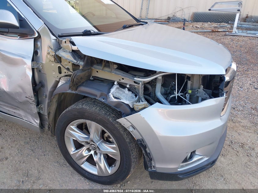 2016 Toyota Highlander VIN 5TDYKRFHXGS181694 IAAI salvage auction — SIDE, Salvage (North Carolina), sold $7,100 on 2026-08-02 (photo 6)