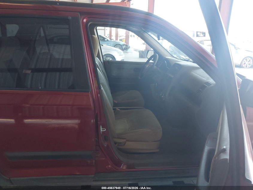 2002 Honda Cr-v VIN JHLRD788X2C016337 IAAI salvage auction — NORMAL WEAR, Salvage Title - Dealer (California), sold $750 on 2026-07-28 (photo 5)