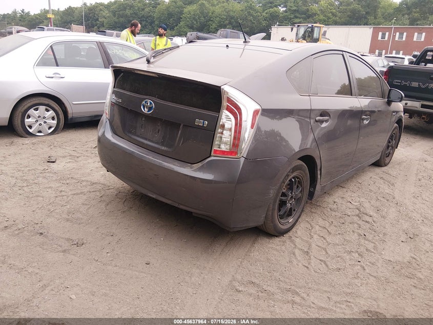 2015 Toyota Prius VIN JTDKN3DU3F1973112 IAAI salvage auction — NORMAL WEAR, Clear (Massachusetts), sold $800 on 2026-07-28 (photo 4)