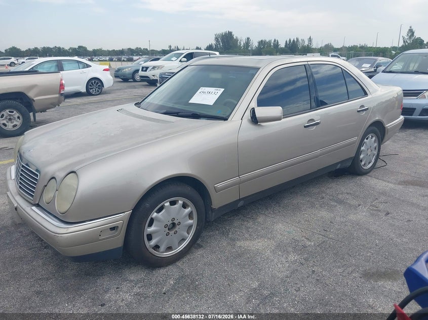 1999 Mercedes-benz E-class VIN WDBJF65H9XA930518 IAAI salvage auction — RIGHT FRONT, Clear (Florida), sold $400 on 2026-07-30 (photo 2)