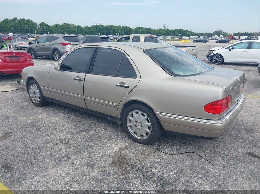 1999 Mercedes-benz E-class VIN WDBJF65H9XA930518 IAAI salvage auction — RIGHT FRONT, Clear (Florida), sold $400 on 2026-07-30 (photo 3)