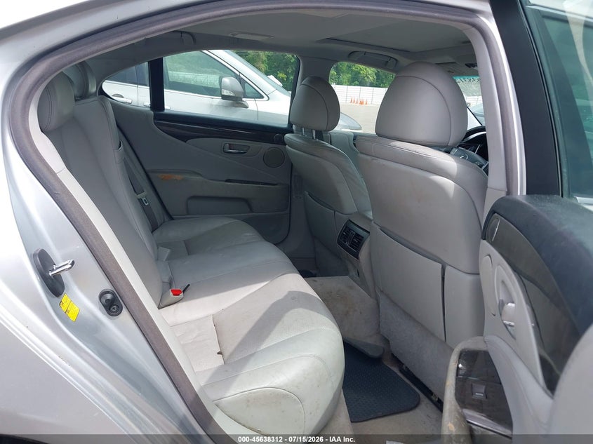 2008 Lexus Ls 460 VIN JTHBL46FX85066569 IAAI salvage auction — NORMAL WEAR, Clear (Tennessee), sold $225 on 2026-07-28 (photo 8)