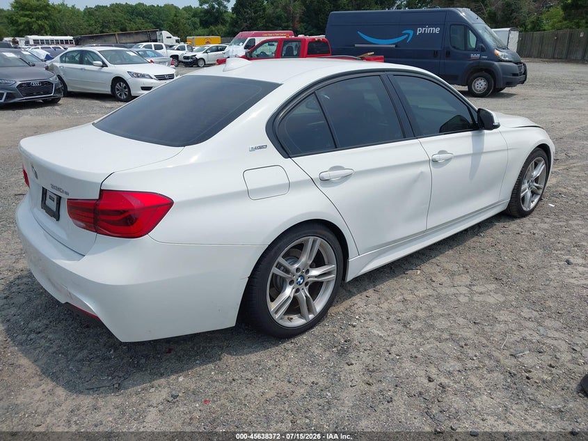 2018 BMW 3er VIN WBA8E1C59JA171520 IAAI salvage auction — UNKNOWN, Salvage (Arizona), sold $3,150 on 2026-08-03 (photo 4)