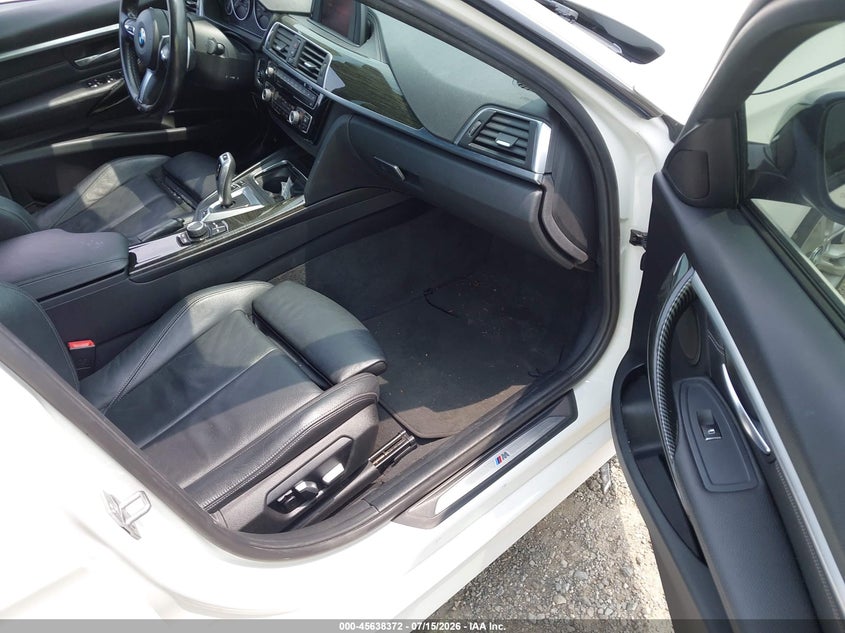 2018 BMW 3er VIN WBA8E1C59JA171520 IAAI salvage auction — UNKNOWN, Salvage (Arizona), sold $3,150 on 2026-08-03 (photo 5)