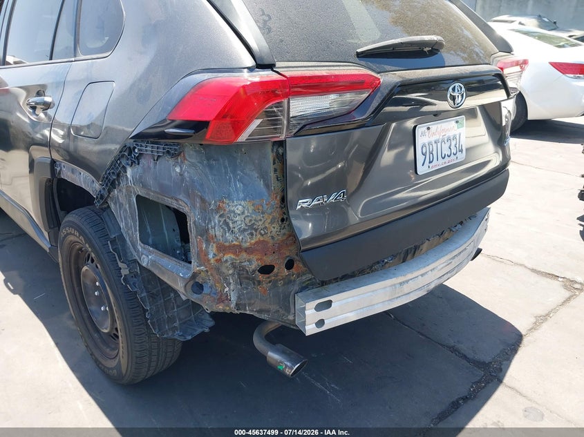 2019 Toyota Rav 4 VIN 2T3H1RFV9KW041667 IAAI salvage auction — REAR END, Salvage Title, sold $6,600 on 2026-07-25 (photo 6)