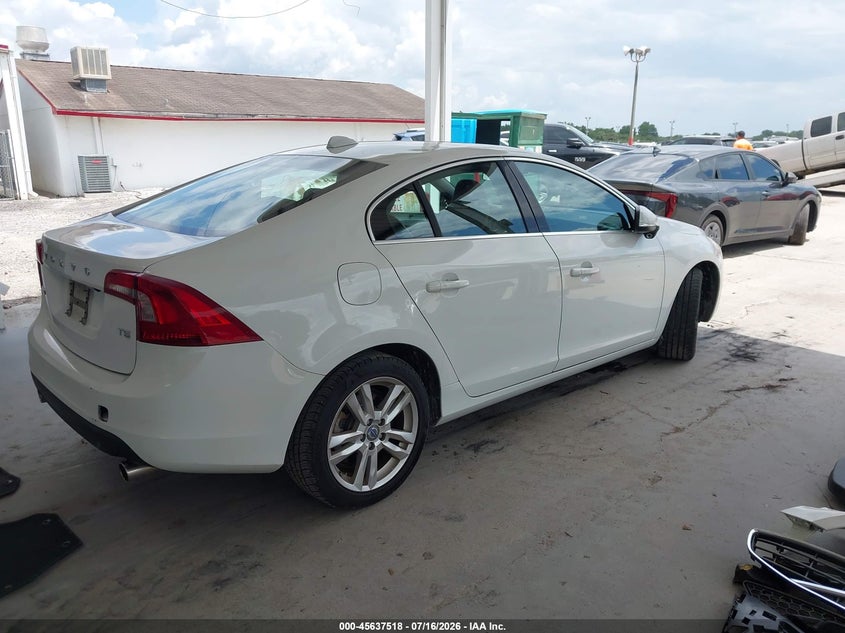 2012 Volvo S60 VIN YV1622FS2C2137260 IAAI salvage auction — FRONT END, Salvage Title, sold $775 on 2026-08-12 (photo 4)