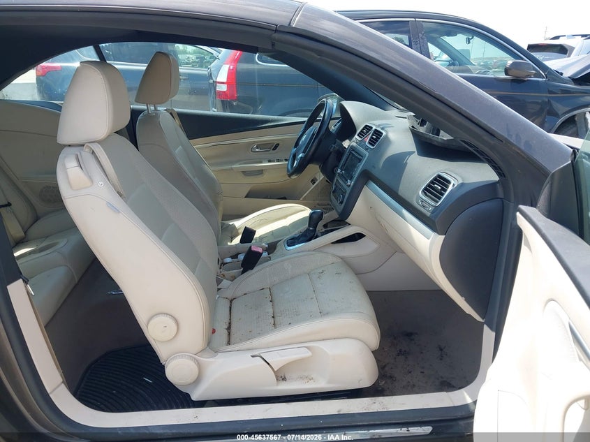2012 Volkswagen Eos VIN WVWBW7AH2CV009407 IAAI salvage auction — NORMAL WEAR, Clear (Maryland), sold $300 on 2026-08-05 (photo 5)