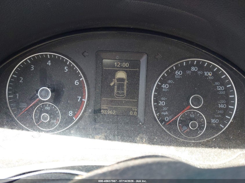 2012 Volkswagen Eos VIN WVWBW7AH2CV009407 IAAI salvage auction — NORMAL WEAR, Clear (Maryland), sold $300 on 2026-08-05 (photo 7)