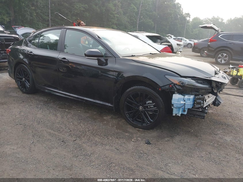 2025 Toyota Camry VIN 4T1DBADK2SU536775 — IAAI salvage auction photo