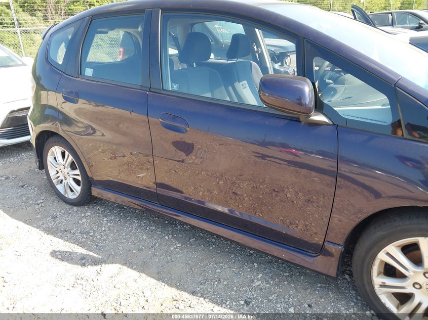 2010 Honda Fit VIN JHMGE8H48AC008514 IAAI salvage auction — NORMAL WEAR, Clear (Illinois), sold $25 on 2026-07-22 (photo 6)