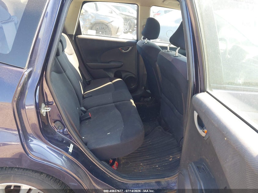 2010 Honda Fit VIN JHMGE8H48AC008514 IAAI salvage auction — NORMAL WEAR, Clear (Illinois), sold $25 on 2026-07-22 (photo 8)