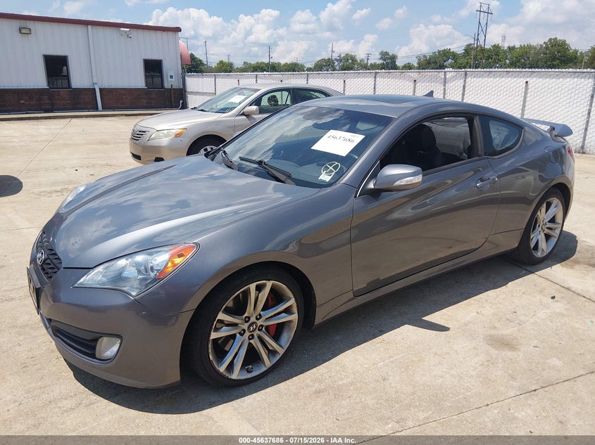 2010 Hyundai Genesis VIN KMHHU6KH3AU024070 IAAI salvage auction — NORMAL WEAR, Clear (Missouri), sold $25 on 2026-07-28 (photo 2)