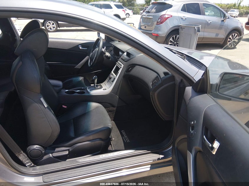 2010 Hyundai Genesis VIN KMHHU6KH3AU024070 IAAI salvage auction — NORMAL WEAR, Clear (Missouri), sold $25 on 2026-07-28 (photo 5)
