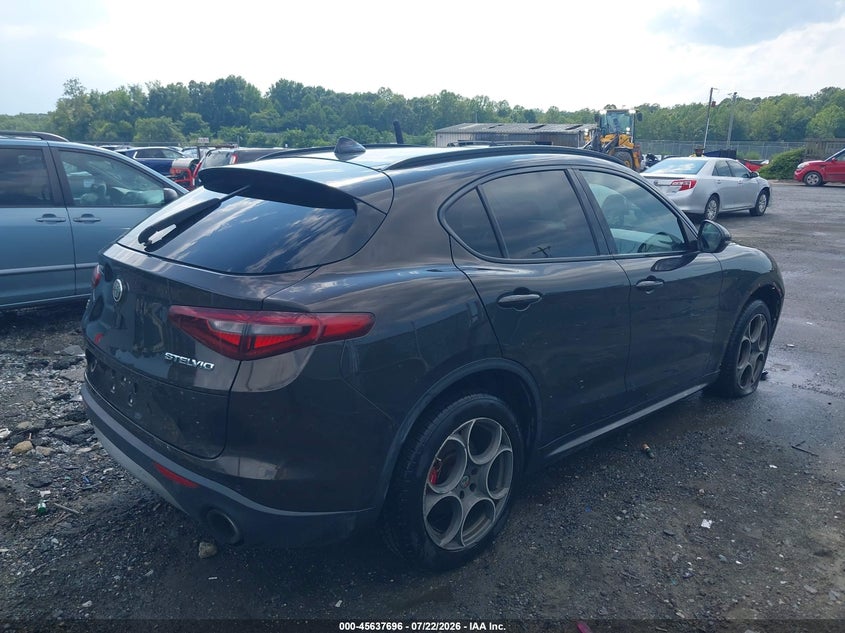 2018 Alfa romeo Stelvio VIN ZASFAKPN3J7B71572 IAAI salvage auction — FRONT END, Clear (Virginia), sold $3,700 on 2026-08-17 (photo 4)