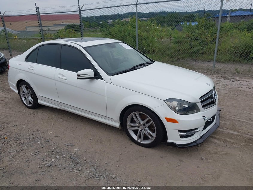 2014 Mercedes-benz VIN WDDGF8AB2EG163054 IAAI salvage auction — LEFT REAR, Wait Title, sold $1,450 on 2026-08-11 (photo 1)