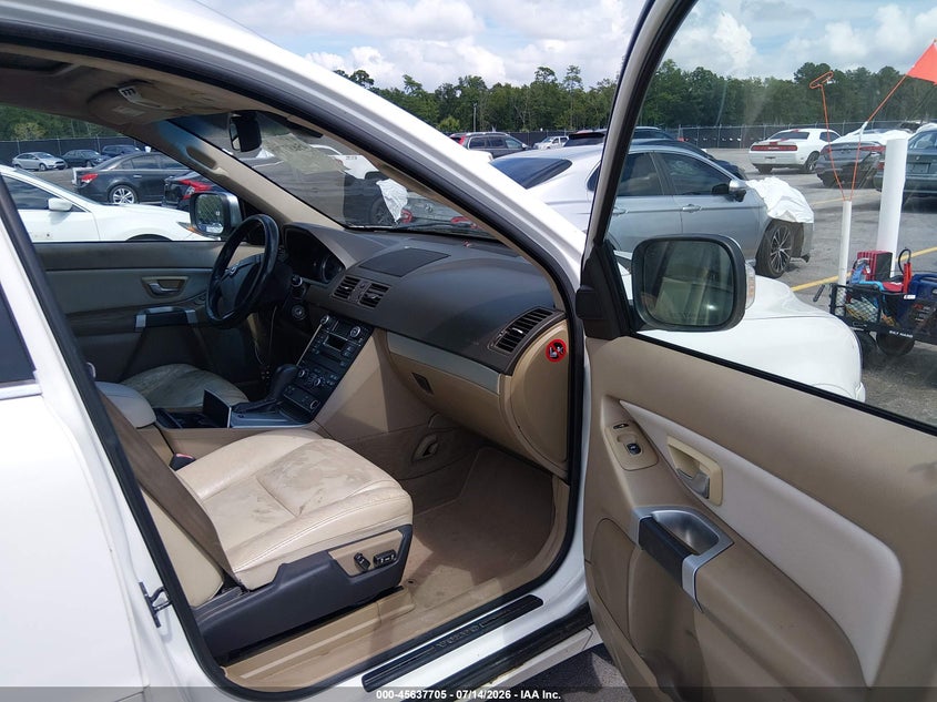 2013 Volvo Xc90 VIN YV4952CZ3D1631787 IAAI salvage auction — UNKNOWN, Salvage Title, sold $225 on 2026-07-22 (photo 5)