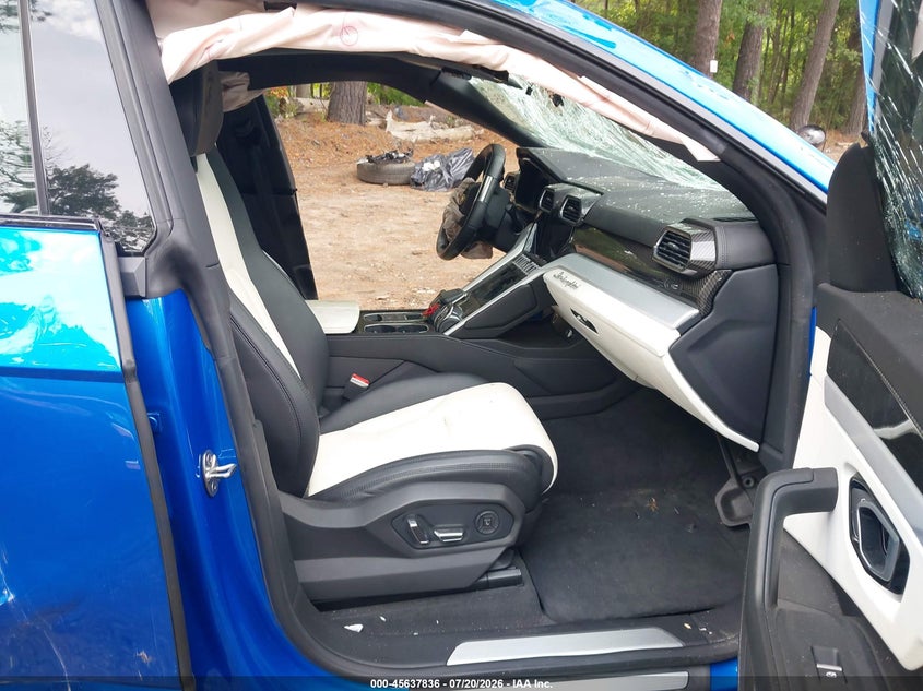 2020 Lamborghini Urus VIN ZPBUA1ZL2LLA07402 IAAI salvage auction — FRONT & REAR, Salvage Title, sold $60,000 on 2026-08-17 (photo 5)