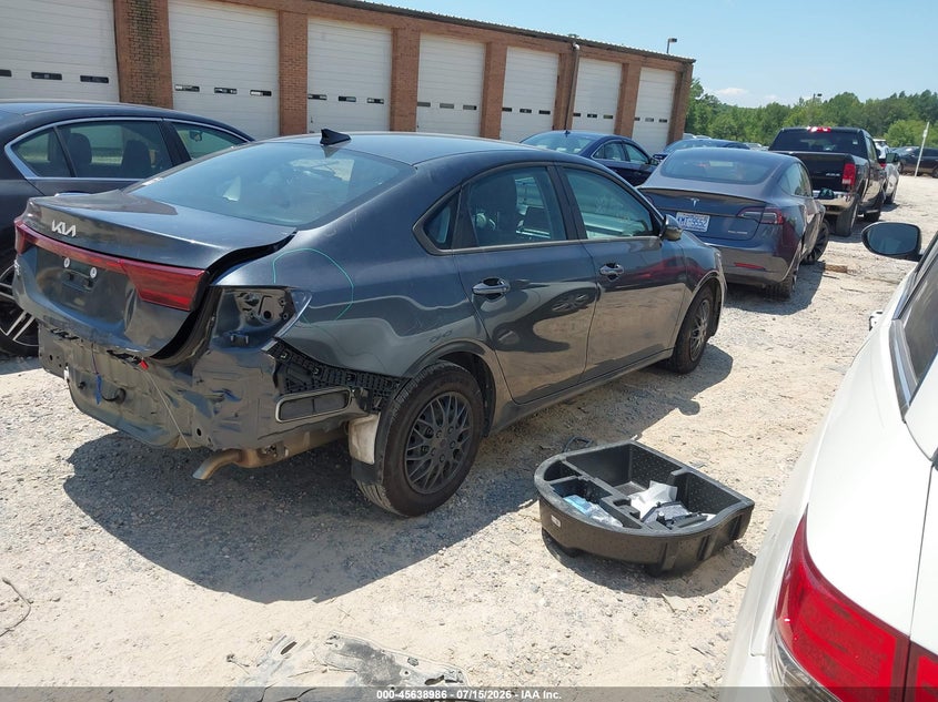 2024 Kia Forte VIN 3KPF24ADXRE815582 IAAI salvage auction — REAR END, Salvage Title, sold $5,325 on 2026-09-13 (photo 4)