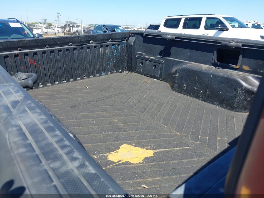 2010 Toyota Tacoma VIN 5TENX4CN5AZ705443 IAAI salvage auction — RIGHT FRONT, Salvage (California), sold $225 on 2026-07-29 (photo 8)