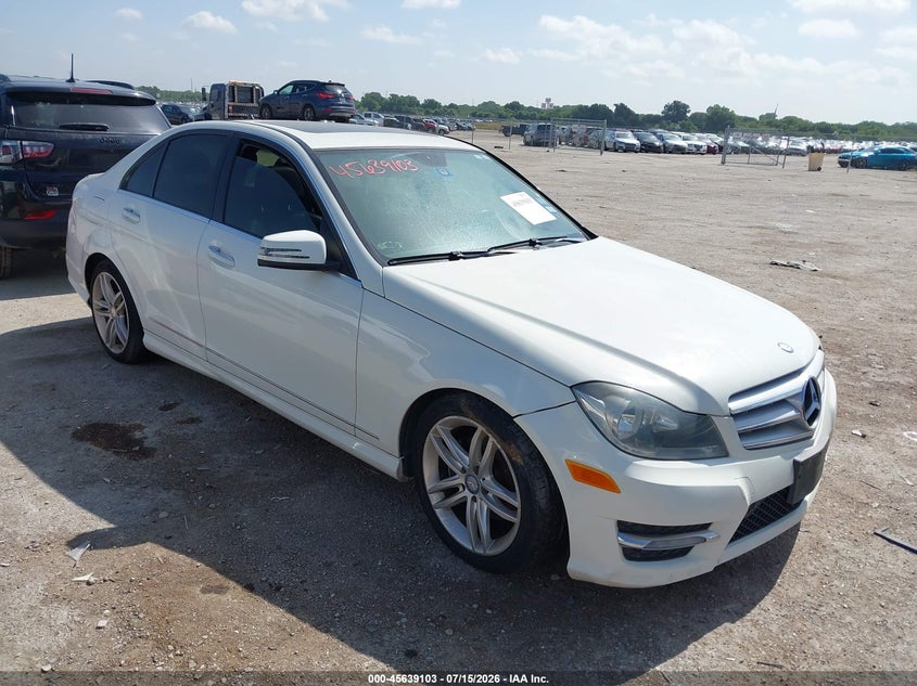 2012 Mercedes-benz C-klasse VIN WDDGF8BB2CR238013 IAAI salvage auction — NORMAL WEAR, Original (Texas), sold $1,175 on 2026-08-04 (photo 1)