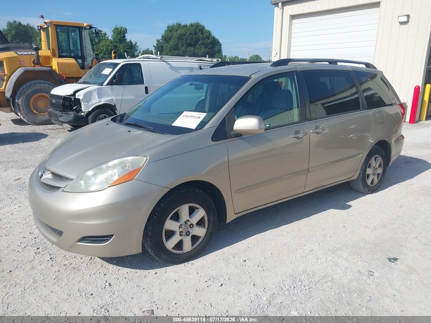 2010 Toyota Sienna VIN 5TDYK4CC0AS318130 IAAI salvage auction — NORMAL WEAR, Clear (Alabama), sold $775 on 2026-07-29 (photo 2)