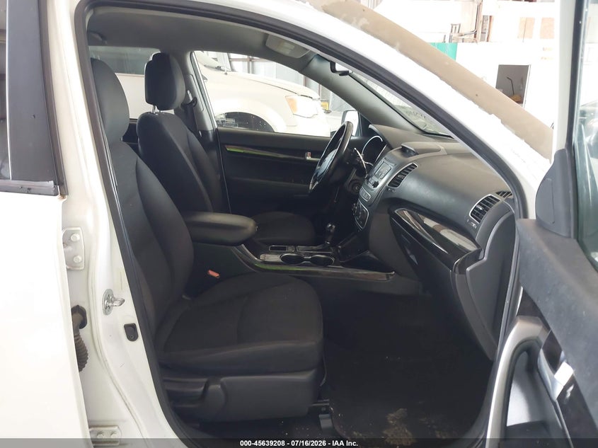 2015 Kia Sorento VIN 5XYKTCA62FG559623 IAAI salvage auction — NORMAL WEAR, Clear (Georgia), sold $1,775 on 2026-07-29 (photo 5)