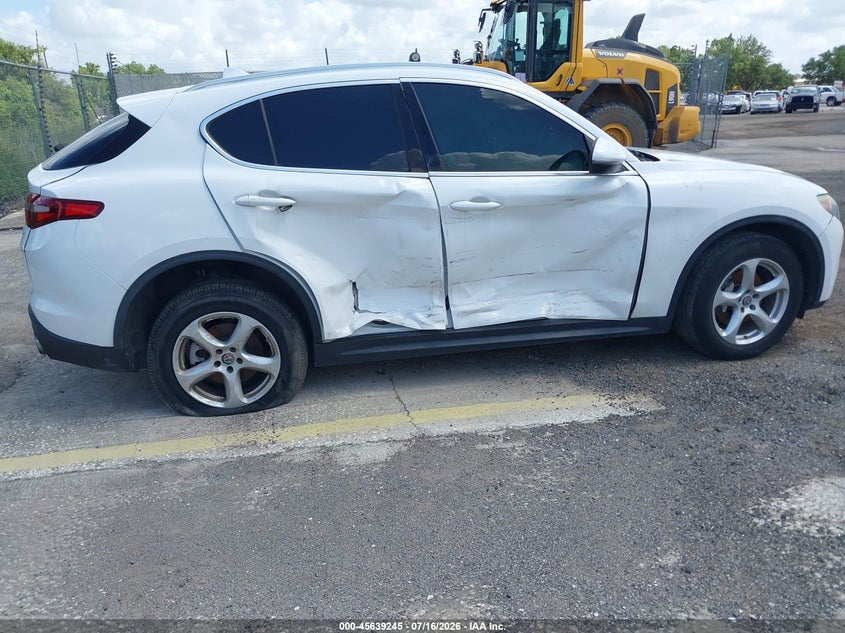 2018 Alfa romeo Stelvio VIN ZASFAKAN2J7B73855 IAAI salvage auction — SIDE, Salvage Title, sold $1,250 on 2026-09-09 (photo 6)