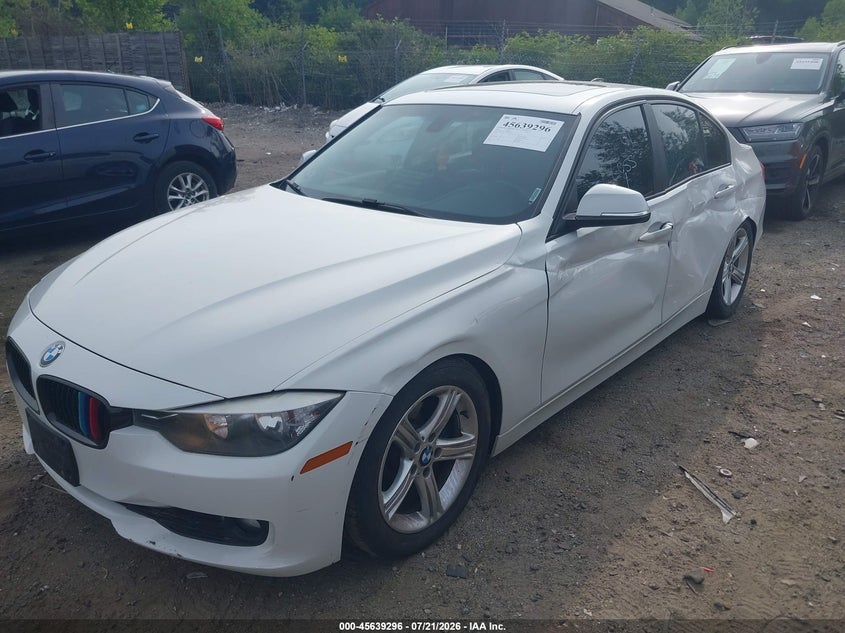 2014 BMW 3er VIN WBA3C3C55EP661015 IAAI salvage auction — LEFT SIDE, Clear (Massachusetts), sold $1,350 on 2026-07-31 (photo 6)
