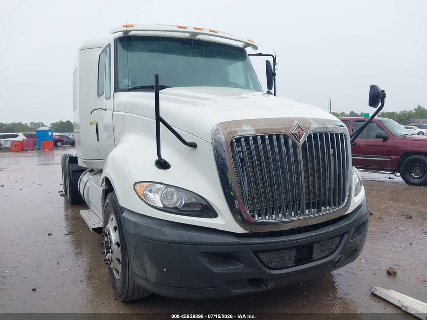 2015 International Prostar VIN 3HSDJSNR0FN534365 — IAAI salvage auction photo
