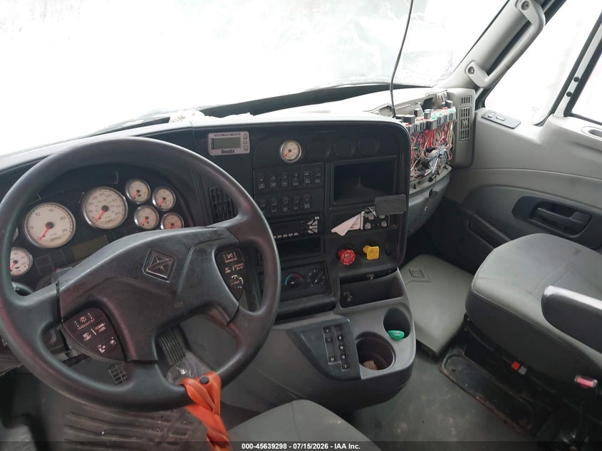 2015 International Prostar VIN 3HSDJSNR0FN534365 IAAI salvage auction — RIGHT SIDE, Certificate Of Title (Nebraska), sold $25 on 2026-07-29 (photo 6)