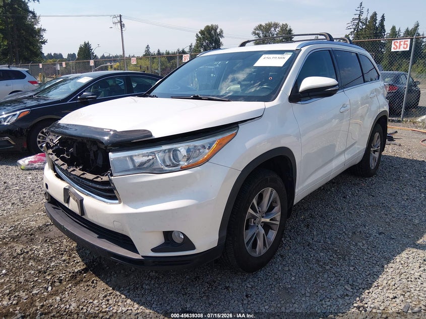 2015 Toyota Highlander VIN 5TDJKRFH6FS109634 IAAI salvage auction — FRONT END, Salvage Title, sold $7,100 on 2026-08-01 (photo 2)