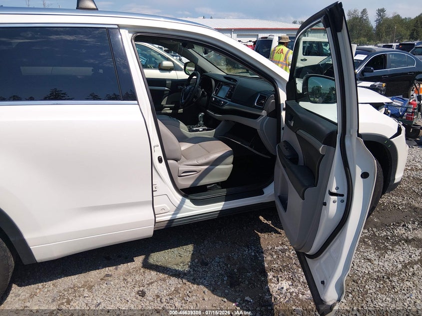 2015 Toyota Highlander VIN 5TDJKRFH6FS109634 IAAI salvage auction — FRONT END, Salvage Title, sold $7,100 on 2026-08-01 (photo 5)
