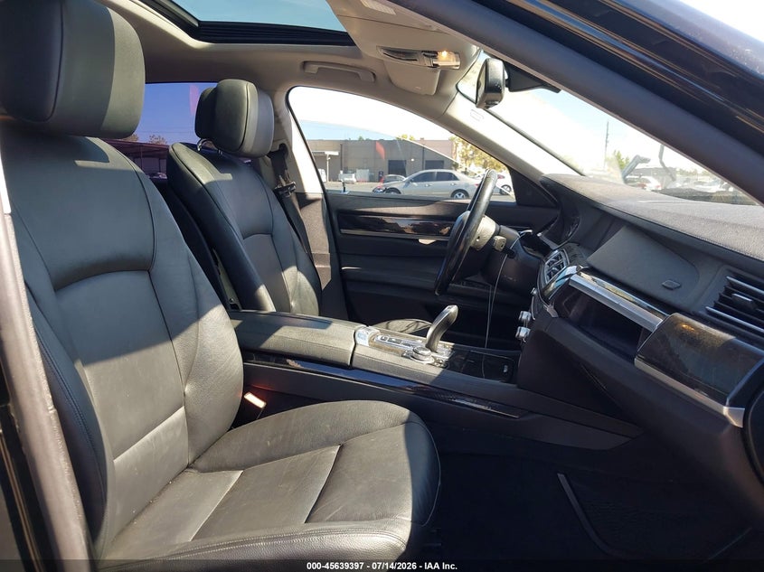 2012 BMW 7er VIN WBAKA4C56CC613289 IAAI salvage auction — RIGHT FRONT, Salvage Title, sold $1,650 on 2026-07-29 (photo 5)