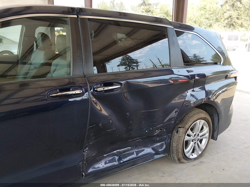 2021 Toyota Sienna VIN 5TDXSKFC4MS006506 IAAI salvage auction — SIDE, Bill Of Sale (Washington), sold $14,400 on 2026-08-02 (photo 6)
