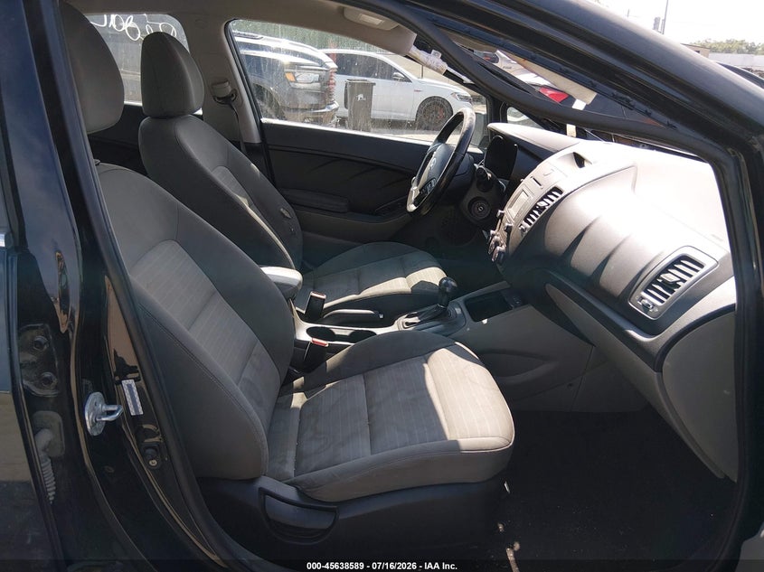 2014 Kia Forte VIN KNAFX4A84E5152162 IAAI salvage auction — NORMAL WEAR, Clear (Kansas), sold $550 on 2026-07-31 (photo 5)