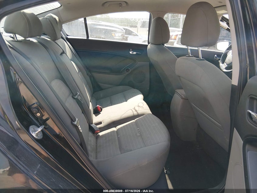 2014 Kia Forte VIN KNAFX4A84E5152162 IAAI salvage auction — NORMAL WEAR, Clear (Kansas), sold $550 on 2026-07-31 (photo 8)