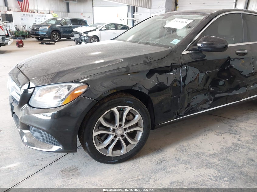 2016 Mercedes-benz C-klasse VIN 55SWF4KB5GU098175 IAAI salvage auction — FRONT & REAR, Salvage Title, sold $3,100 on 2026-10-06 (photo 6)