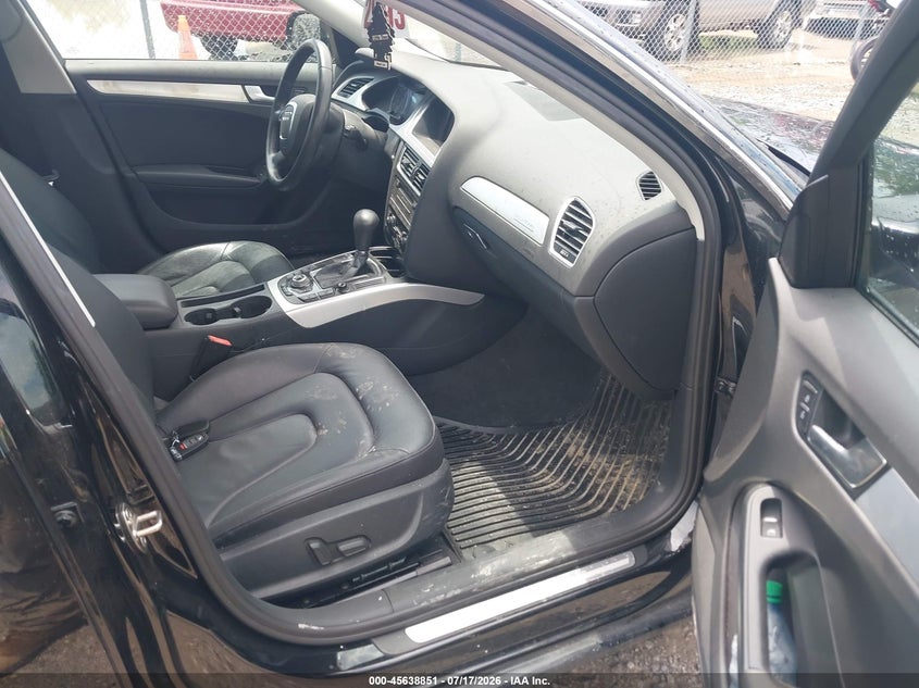 2010 Audi A4 VIN WAUFFAFL6AN050936 IAAI salvage auction — NORMAL WEAR, Clear (Illinois), sold $25 on 2026-07-29 (photo 5)