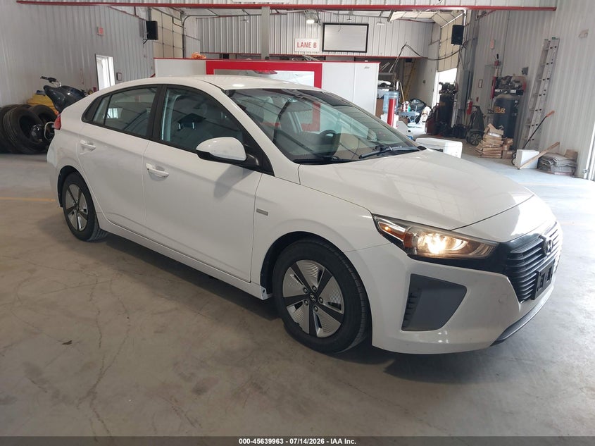 2018 Hyundai Ioniq hybrid VIN KMHC65LC7JU075511 — IAAI salvage auction photo