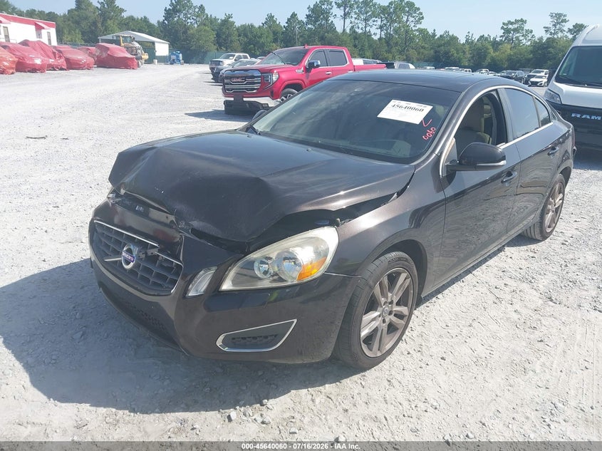 2013 Volvo S60 VIN YV1612FS0D2199891 IAAI salvage auction — FRONT & REAR, Salvage Title, sold $400 on 2026-08-06 (photo 2)