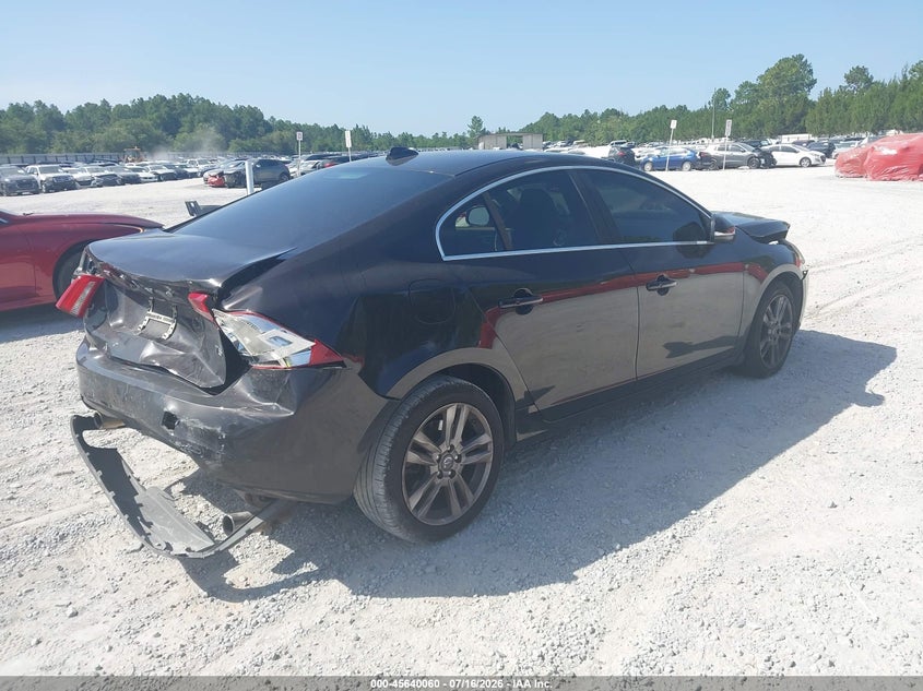 2013 Volvo S60 VIN YV1612FS0D2199891 IAAI salvage auction — FRONT & REAR, Salvage Title, sold $400 on 2026-08-06 (photo 4)