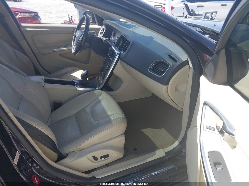 2013 Volvo S60 VIN YV1612FS0D2199891 IAAI salvage auction — FRONT & REAR, Salvage Title, sold $400 on 2026-08-06 (photo 5)