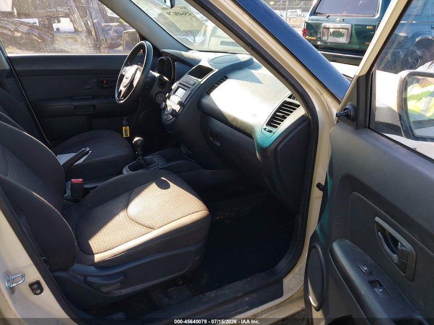 2013 Kia Soul VIN KNDJT2A58D7512359 IAAI salvage auction — NORMAL WEAR, Clear (North Carolina), sold $25 on 2026-07-30 (photo 5)