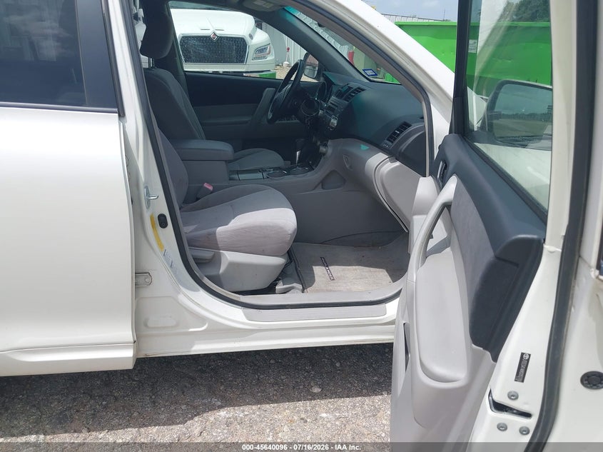 2008 Toyota Highlander VIN JTEES41A882052700 IAAI salvage auction — NORMAL WEAR, Clear (Texas), sold $1,000 on 2026-07-29 (photo 5)