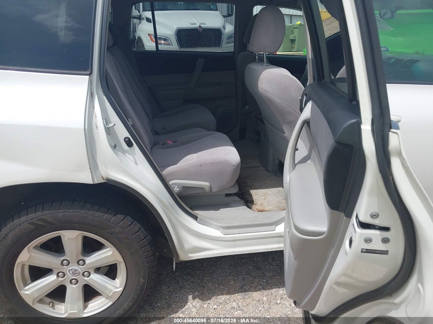2008 Toyota Highlander VIN JTEES41A882052700 IAAI salvage auction — NORMAL WEAR, Clear (Texas), sold $1,000 on 2026-07-29 (photo 8)