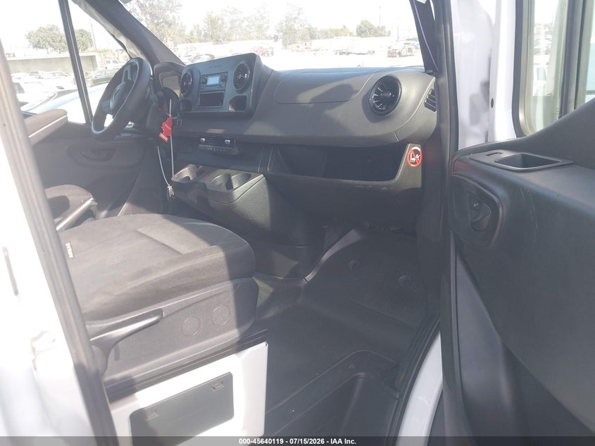 2019 Mercedes-benz Sprinter VIN WD4PF0CD3KT003820 IAAI salvage auction — UNKNOWN, Clear - Dealer Only (California), sold $8,950 on 2026-07-22 (photo 5)