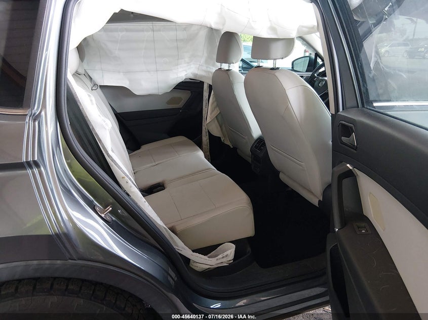 2018 Volkswagen Tiguan VIN 3VV2B7AX2JM003442 IAAI salvage auction — LEFT SIDE, Wait Title, sold $3,650 on 2026-08-19 (photo 8)
